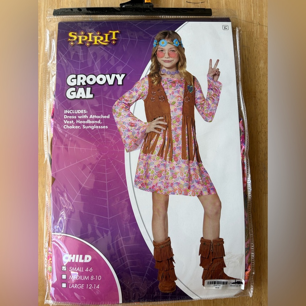 Spirit Halloween costume Groovy Gal girl child small 4-6 Hippie flower person